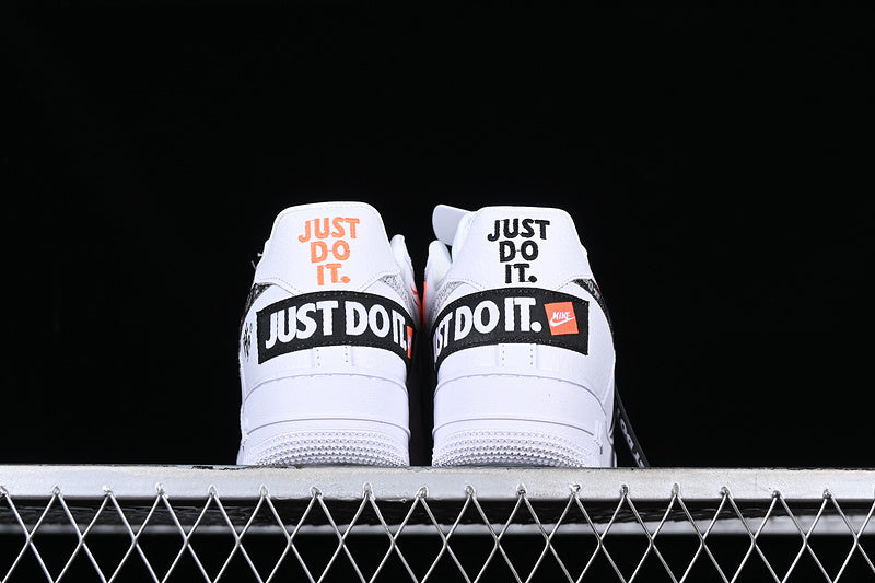 NIKE AIR FORCE 1 07 LOW JUST DO IT